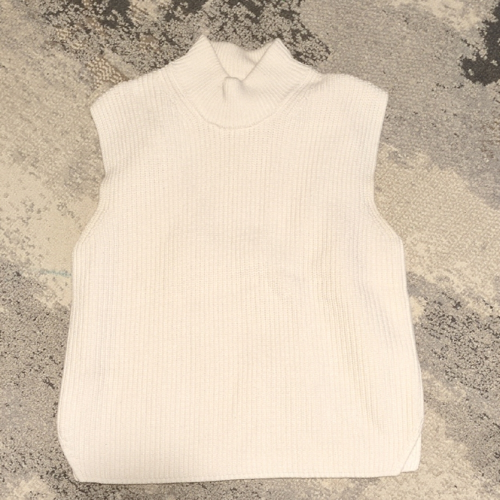 Abercrombie & Fitch Cream Sleeveless Turtleneck Top